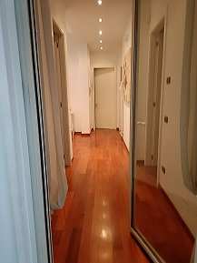 Quota del 20,75% dell'abitazione di tipologia villino. L’abitazione si sviluppa su più livelli: PT, 2 piani interrati e un piano lastrico. Il sub 1 piano terra difformità in planimetria catastale, non corrispondente a stato luoghi a causa di un ampliamento dell’abitazione, avvenuto a discapito della superficie del posto auto; il sub 21 primo piano interrato irregolarità della categoria catastale, attuale C/2 deposito, di fatto destinato alla zona notte dell’abitazione. L’immobile risultava abitato; realizzato con Permesso di Costruire n. 451-2004 (21-04-2005), variante n. 372-2006 (22-01-2007) e denuncia di inizio attività (22-02-2007). ID catastali [N.C.E.U.] NCEU Cat A/7, C/2, C/6 - Foglio 59 – Part.lla 1211 – sub 1-21-2 - civico 289. Sup. mq 227 ragguagliata. Libero. Proprietà 20,75/100