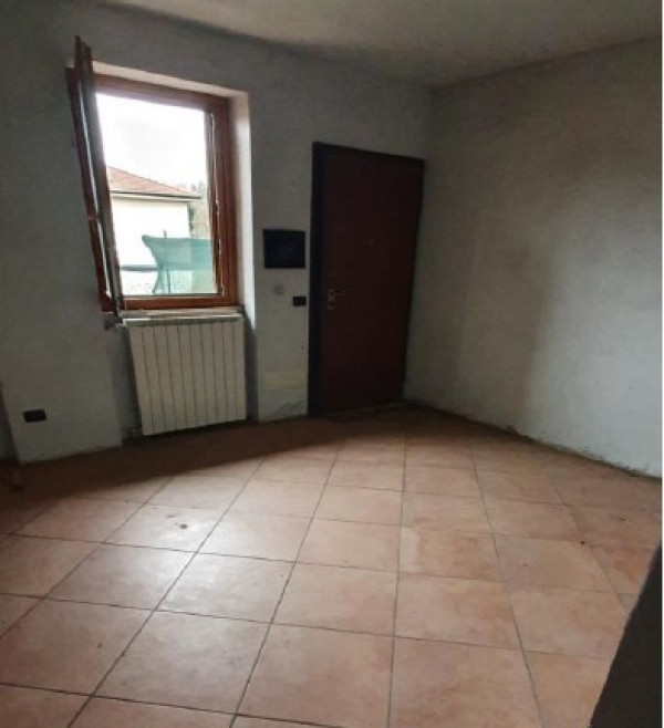 Appartamento. ID cat. Foglio 3, p.lle 4231 sub 504 cat A/2. Sup. 48 mq. Proprietà 1/1, libero